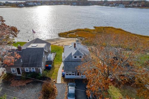 Wareham Center House | 154 Pinehurst Dr, Wareham