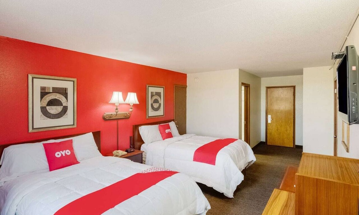 Morton Apartment | 2 Full Beds | Non-Smoking