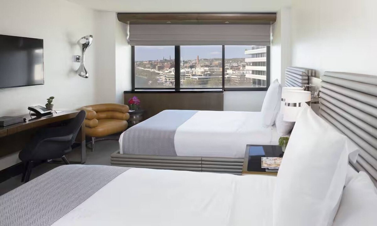 Foggy Bottom Hotel | 2 Scenic Deluxe Doubles | The Watergate Hotel | Perfect for Romantic Getaways