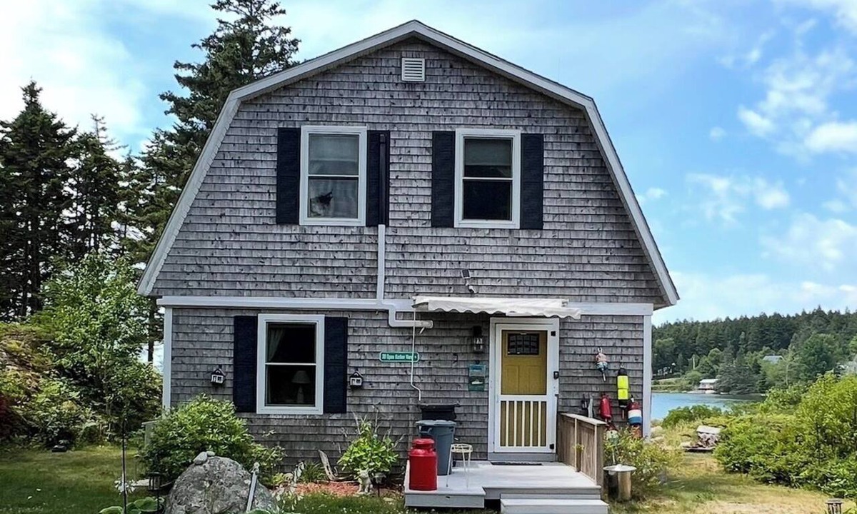 Stonington House | 3-bedroom house with 2 full baths in Burnt Cove Harbor in Stonington Maine .