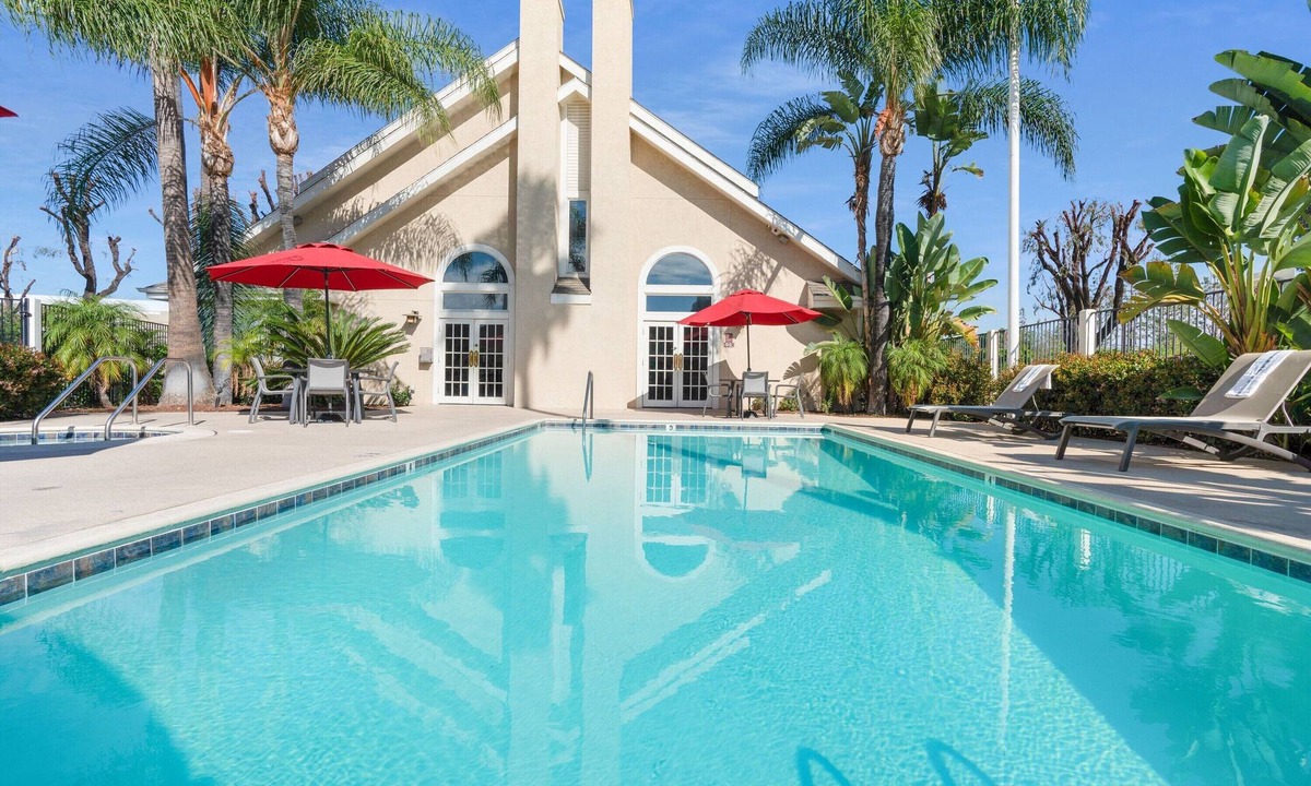 Brea Hotel | 3 Units: One-Bedroom Suite w/Full Kitchen: Walk to Brea Hiking Trails