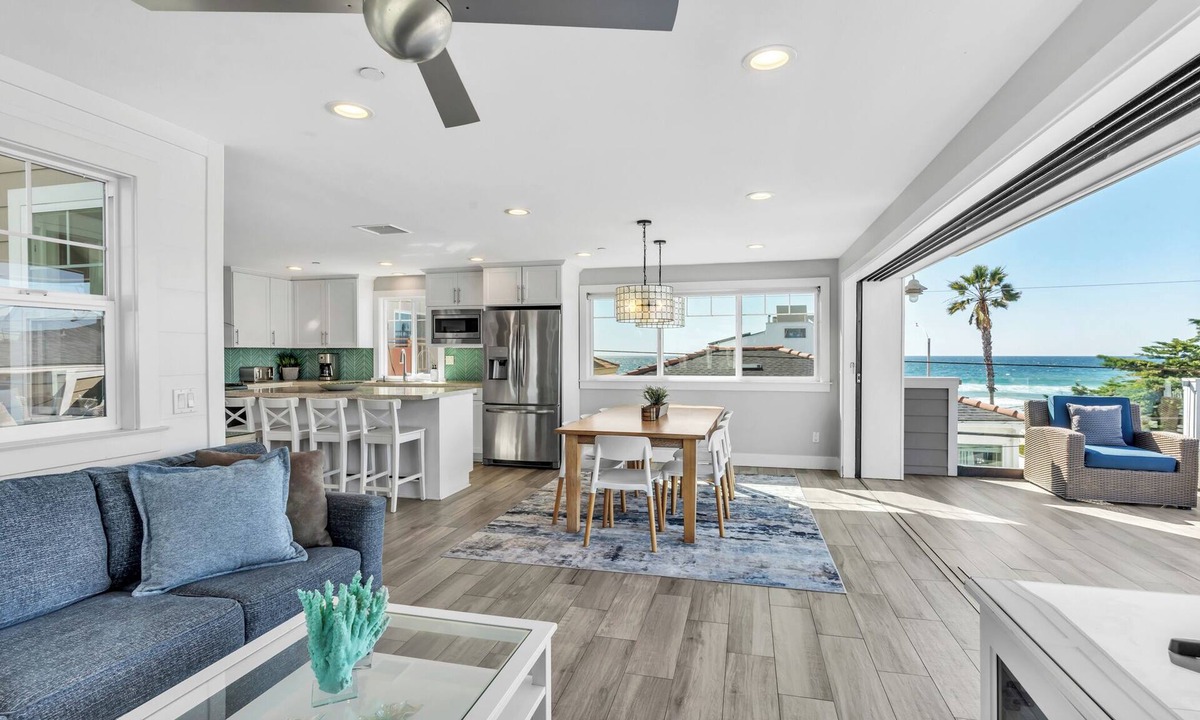Central Mission Beach House | 3565 - Luxurious, 50 feet to Ocean, roof deck