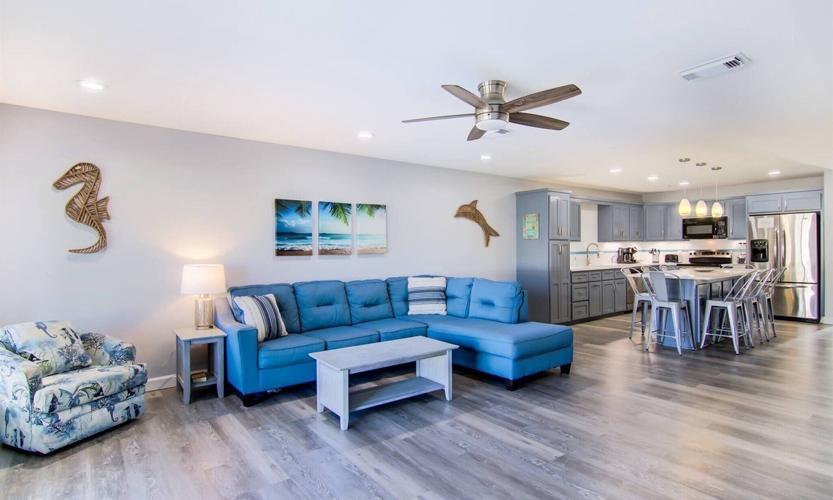 Miramar Beach Ski Chalet | 3C, Vitamin Sea