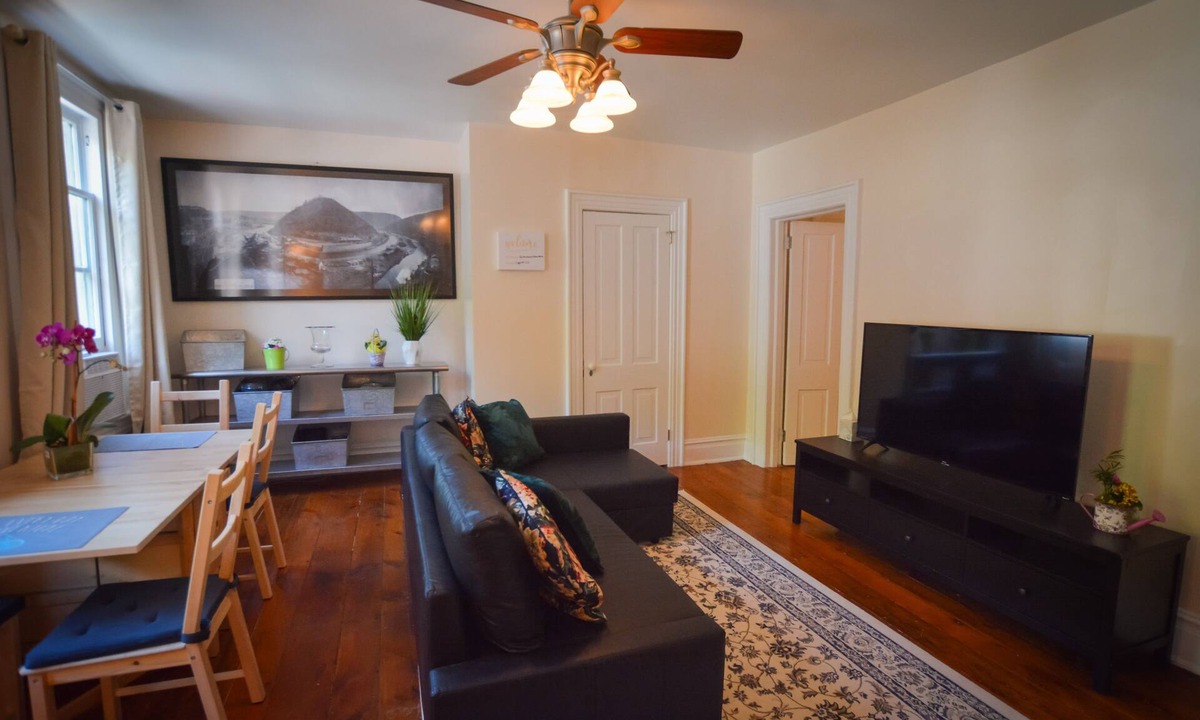 Ashfield Apartment | 3rd Flr Suite Historic Downtown, Dogs OK-Ask Prior to Booking +Dedicated Parking