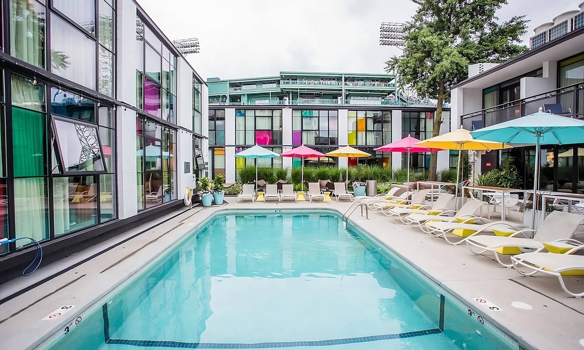 West Fens Hotel | 4 Convenient Units Minutes from Museum of Science! Pets Allowed, Valet Parking!