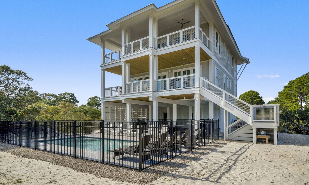 Sea Palm Village House | 4th of July week now available as a Friday or Saturday check in!