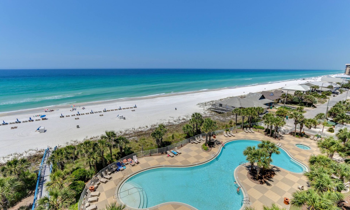 Thomas Drive Condo | 5 Star Luxury Condo on Beach with 2 Beach Chairs