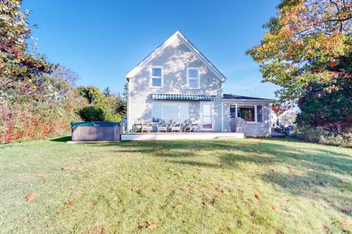 Port Clyde House | Bayfront house on Port Clyde Harbor with views, hot tub, beach access