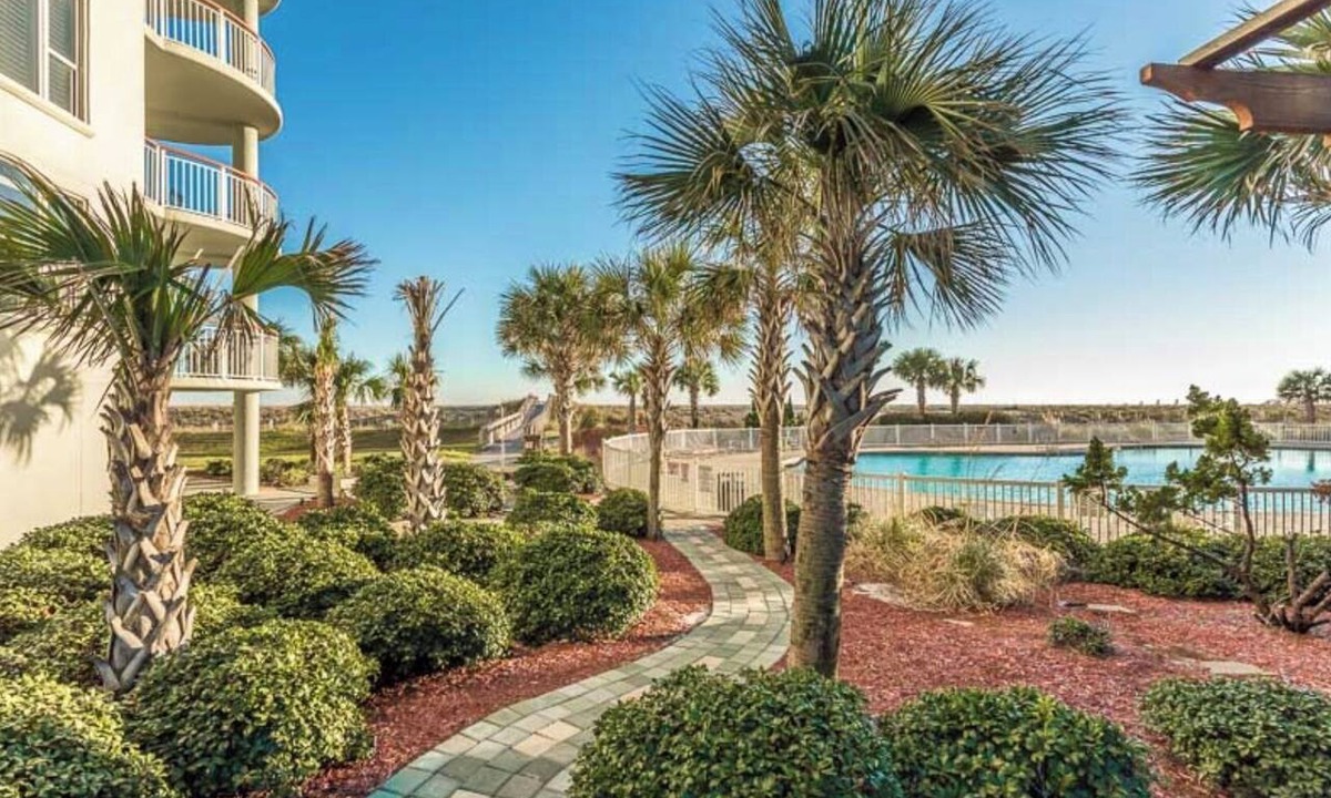 Navarre Beach Condo | Beach Colony West 16F- 3BR Gulf Front w/Beach Service and Onsite Management