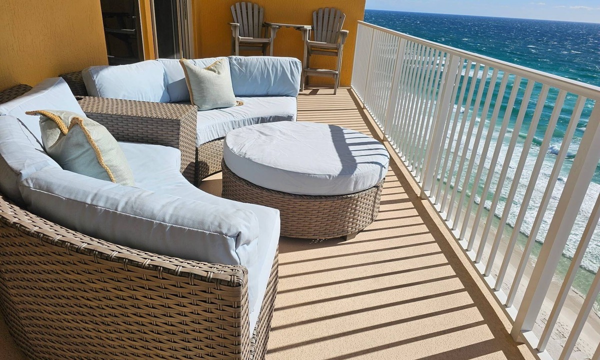 Panama City Beach Resort | Beach Front Luxury Condo w/Stunning Emerald Coast Views 2/Kings