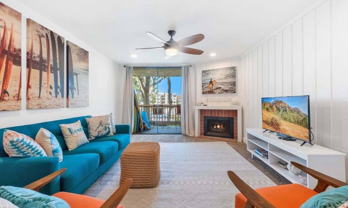 Townsite Apartment | Beachfront Bliss - Stylish Condo, Resort Amenities