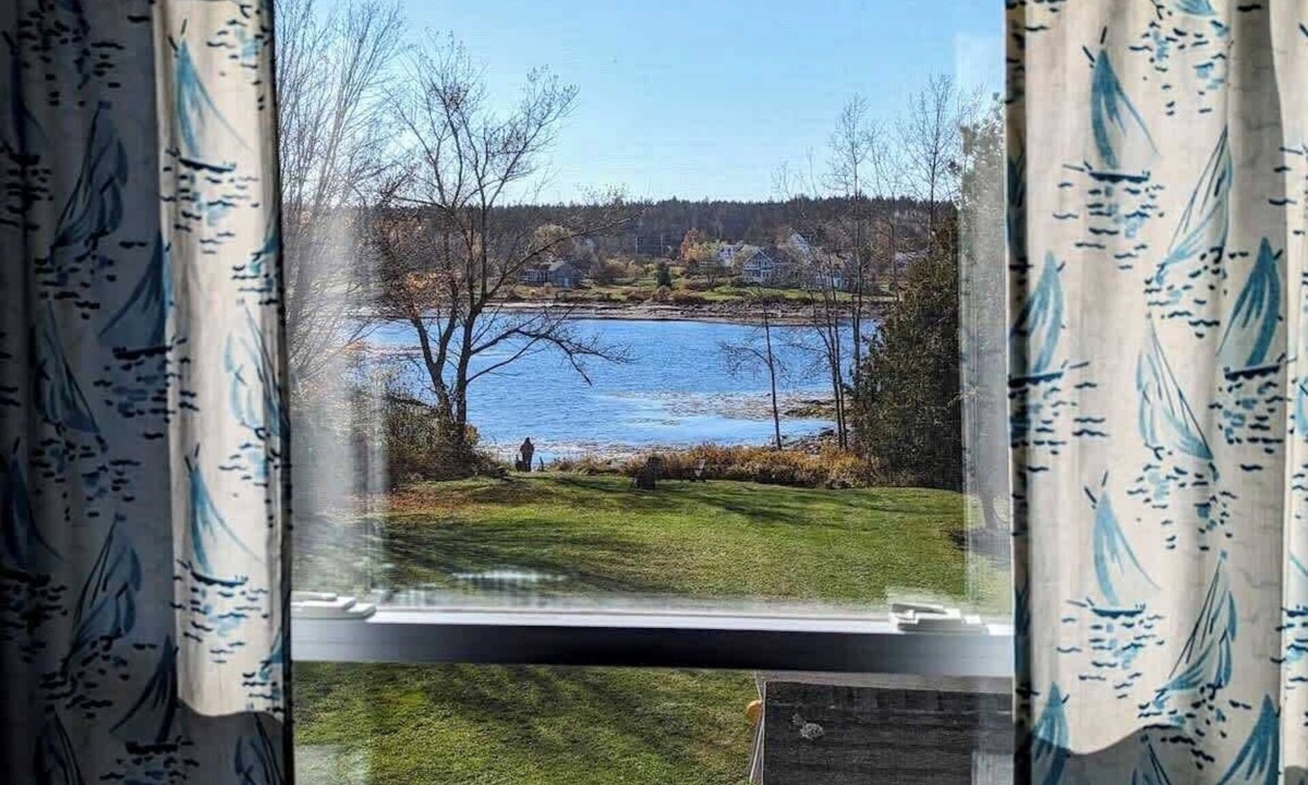 Prospect Harbor House | Beachfront Cottage with Fire Pit in Watering Cove