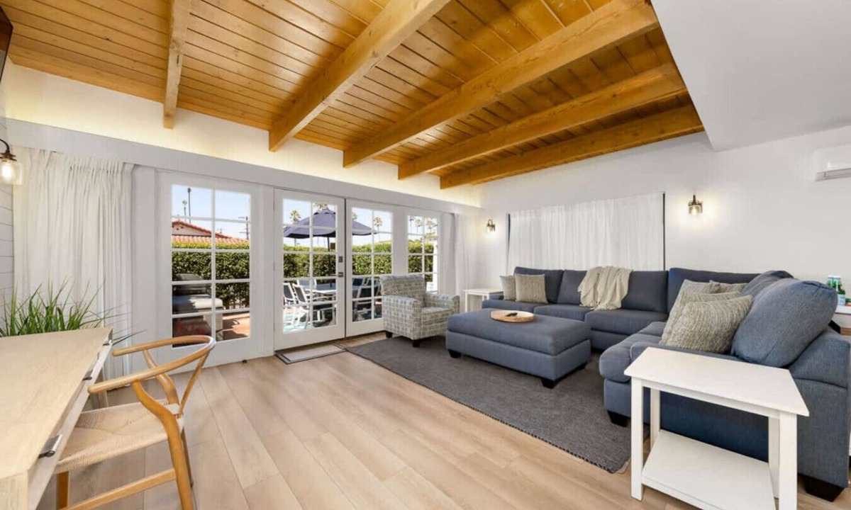Beach Barber Tract Villa | Beautiful Beachside Bliss