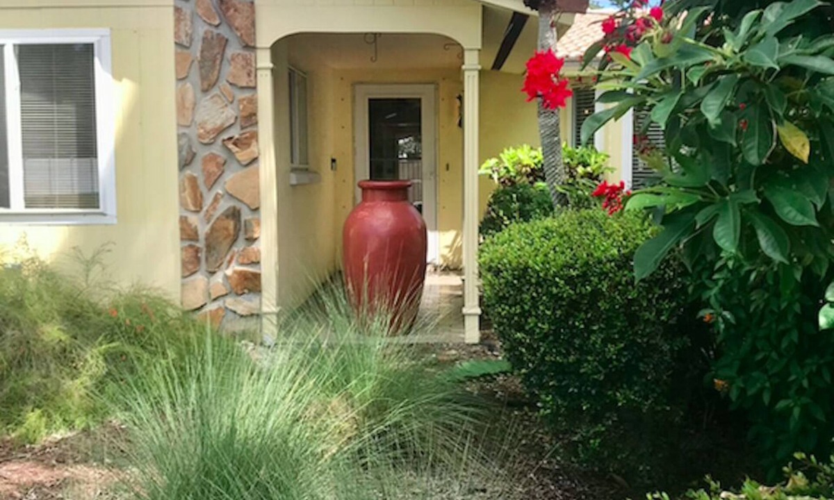 Gulf Gate Estates House | Beautiful Home with Pool - 3 miles from Siesta Key Beach