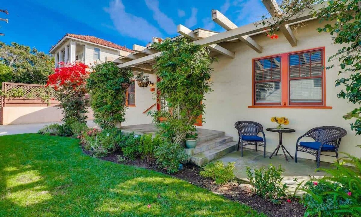 Beach Barber Tract House | Bettes Family Retreat: Walk to the Beach.