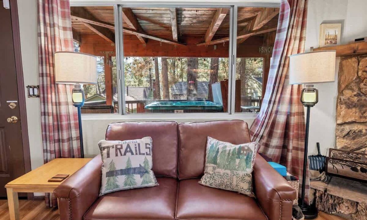 Big Bear Lake Cabin | Big Bear Cabin Escape W Deck BBQ Dogs Welcome
