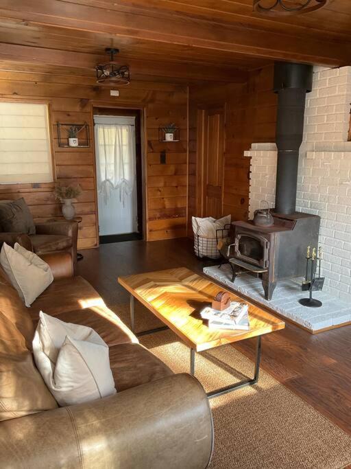 Fawnskin House | Big Bear Hillside Cabin