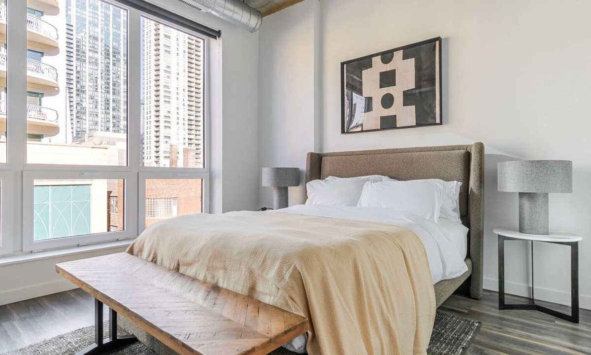 Near North Side Apartment | Blueground | Near North Side, rooftop, nr Chicago River