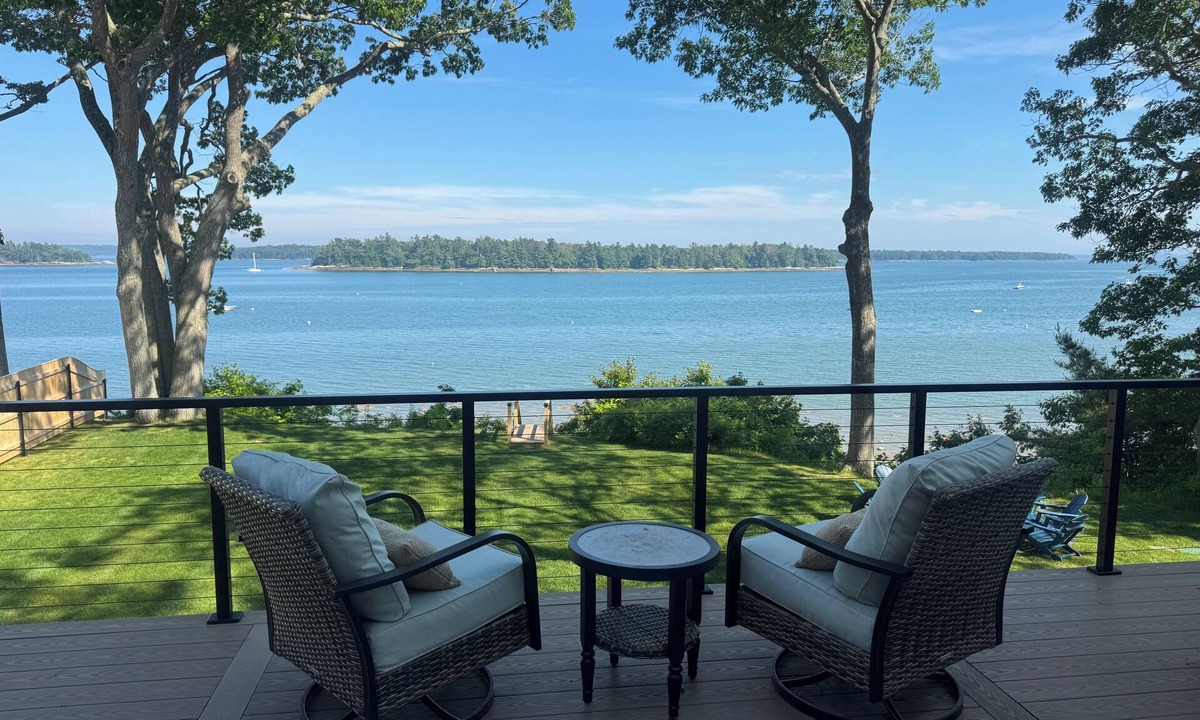 Freeport Villa | Book 4 Nights, and get the 5th Night FREE Oceanfront Luxury Retreat