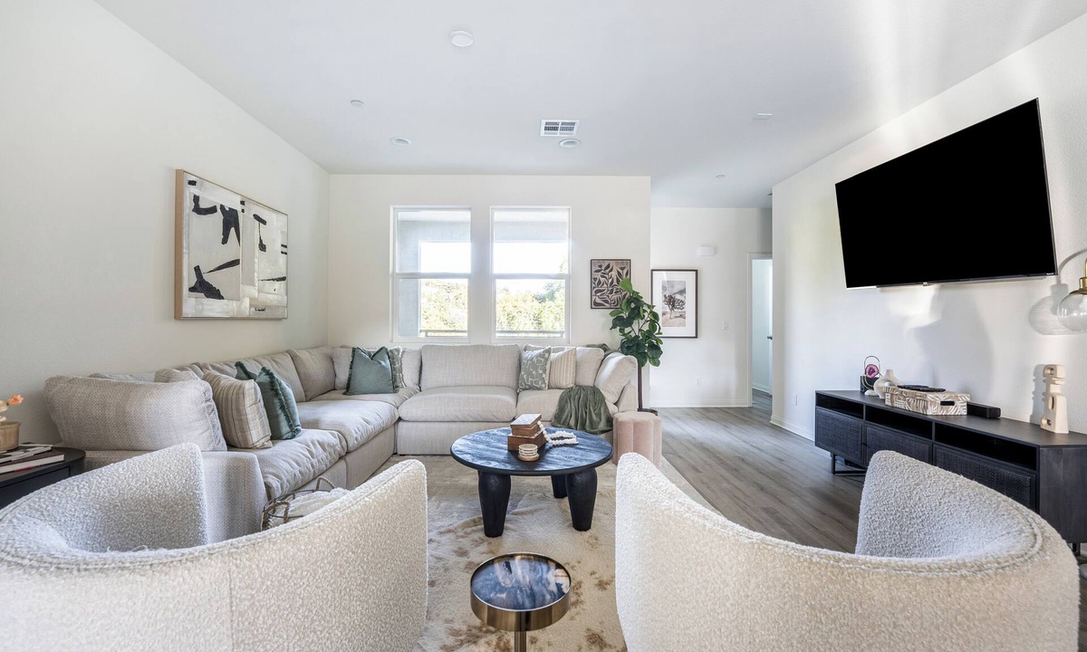 Lemon Grove House | Brand New Stunning 4BR Townhome