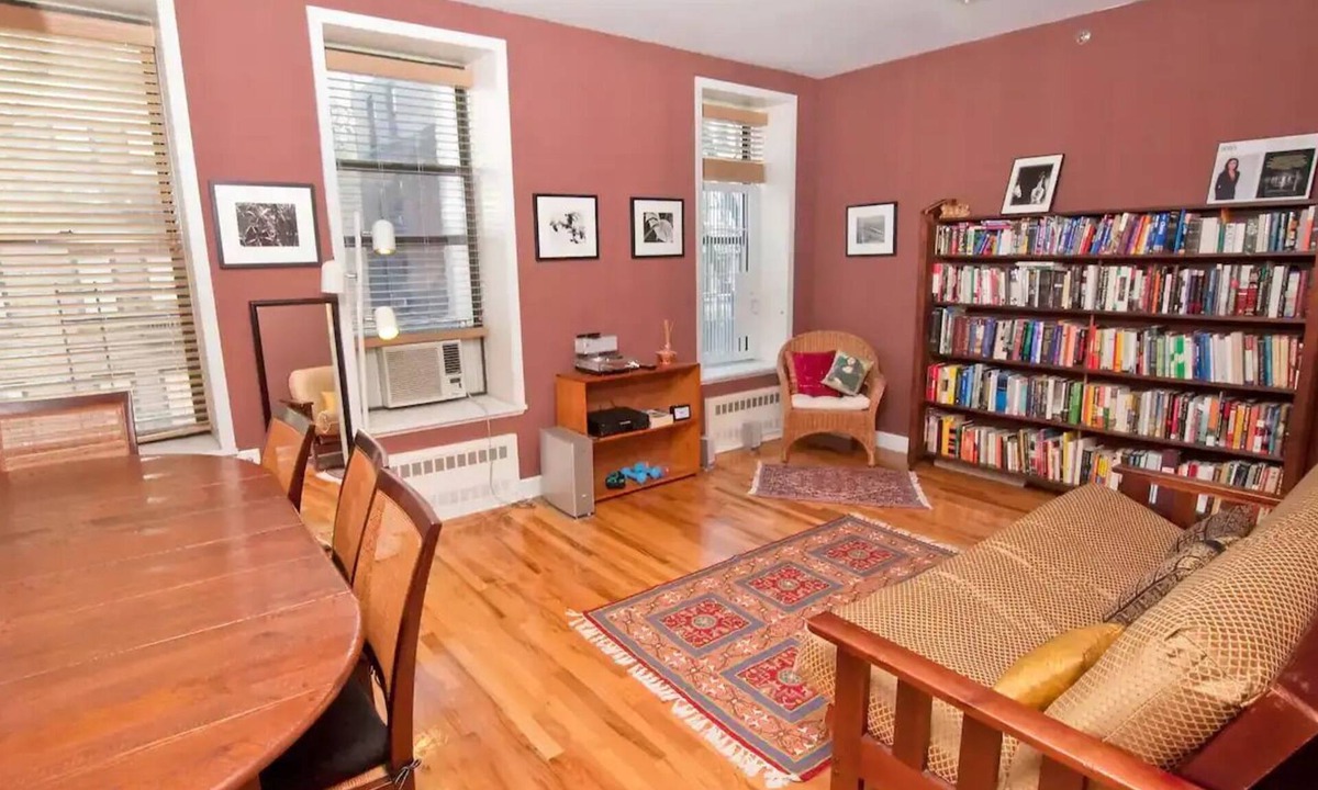 Hamilton Heights Apartment | Bright and Spacious Manhattan 2 bedroom apartment near transportation & markets