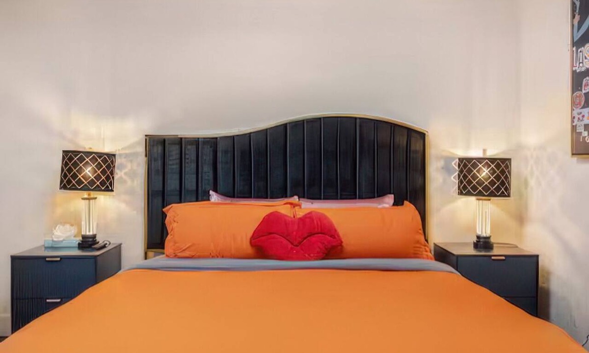 Las Vegas Apartment | Budget-Friendly 2BR/2BA Near Vegas Strip Free Parking, Pool, WiFi, No Resort Fee