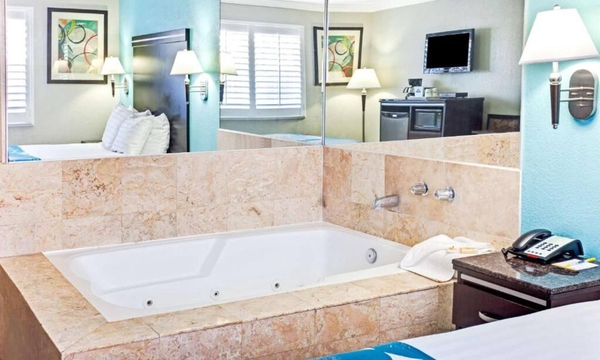 Eastside Hotel | Cabana Inn & Suites