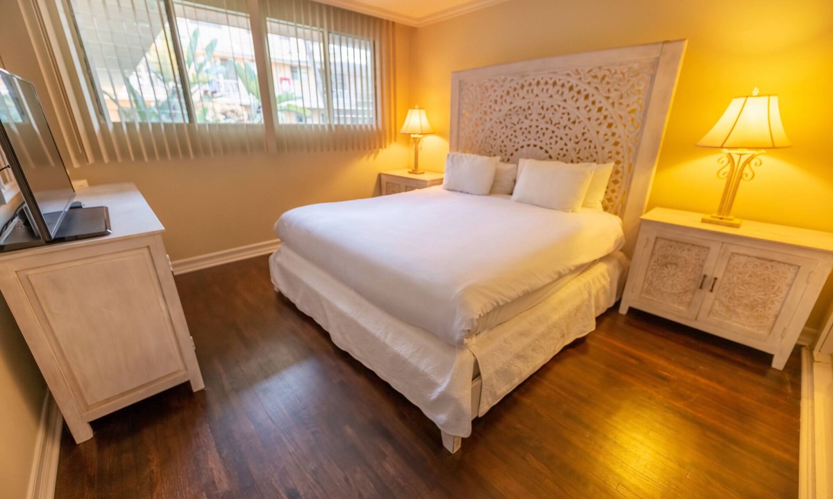 Wilshire Montana Hotel | Cal Mar Hotel Suites