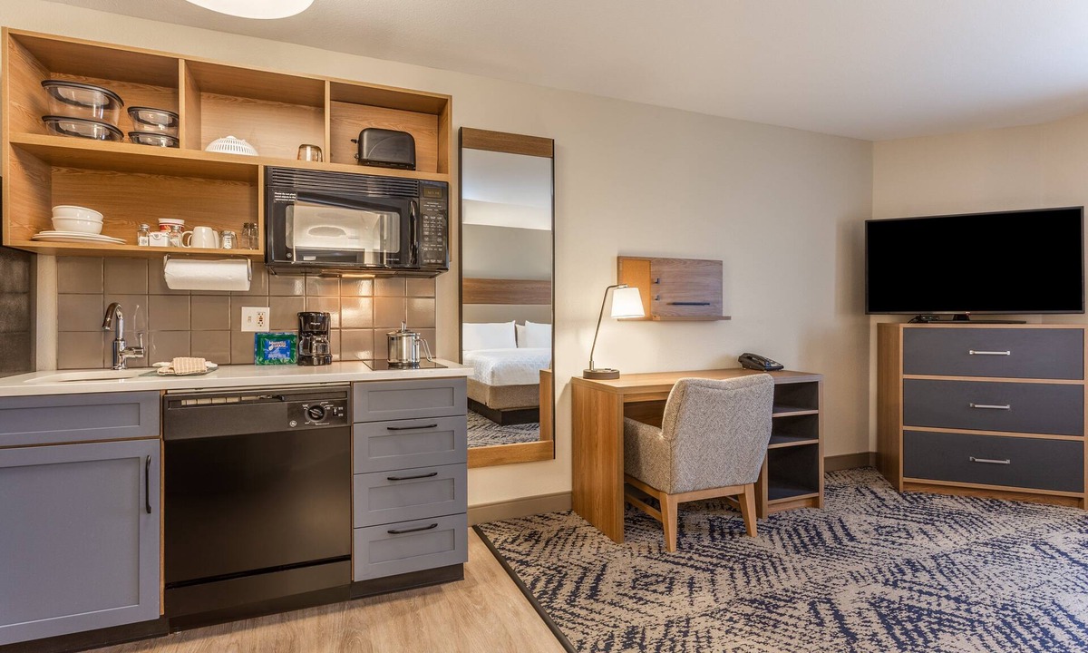 O'Fallon Hotel | Candlewood Suites O Fallon by IHG