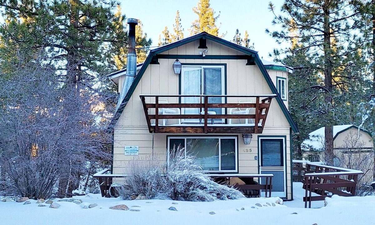 Big Bear House | Cardinal Ridge - Fireplace, Large Deck, Barbecue