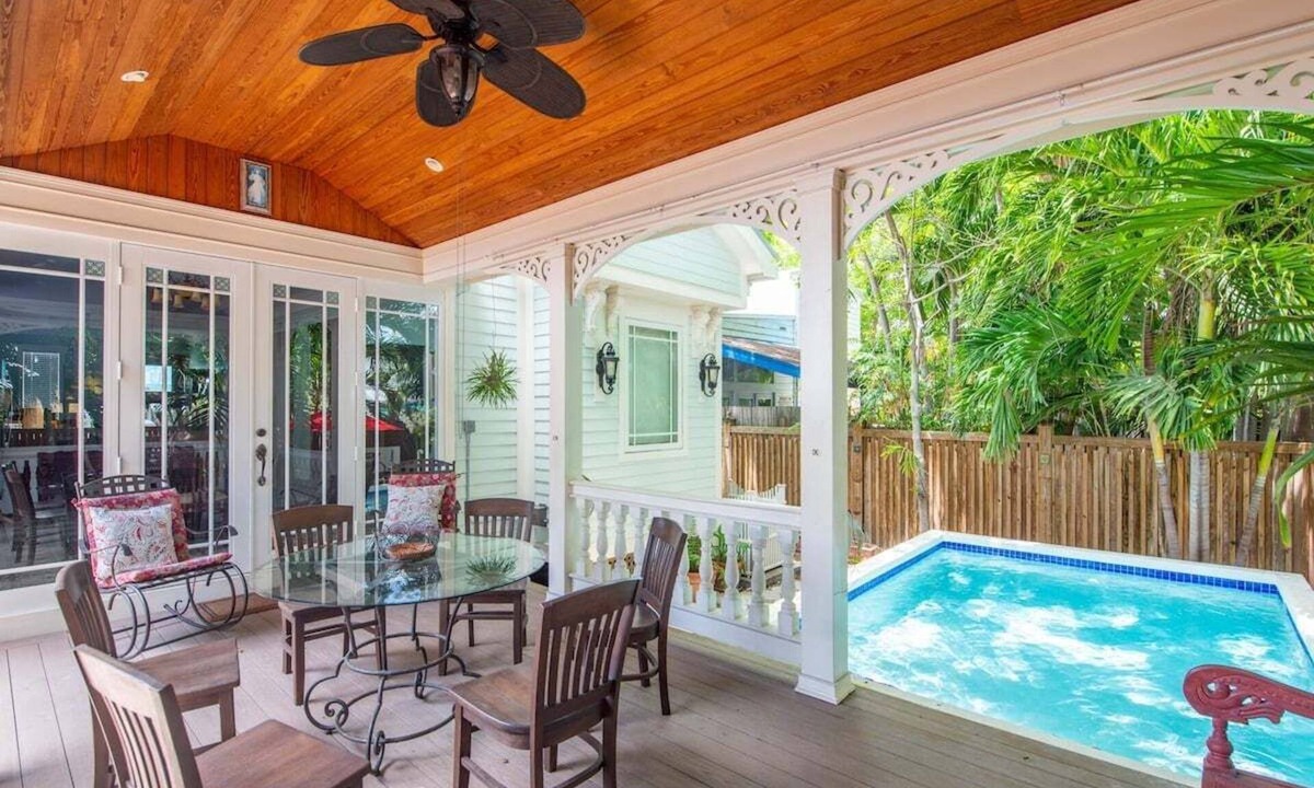 Uptown - Upper Duval House | Casa De Cubana | New! Cuban-Style Home Near Duval