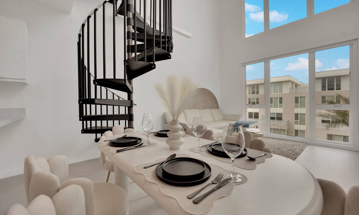 Sovana House | Casa Nube | Sky Loft Retreat in Las Vegas