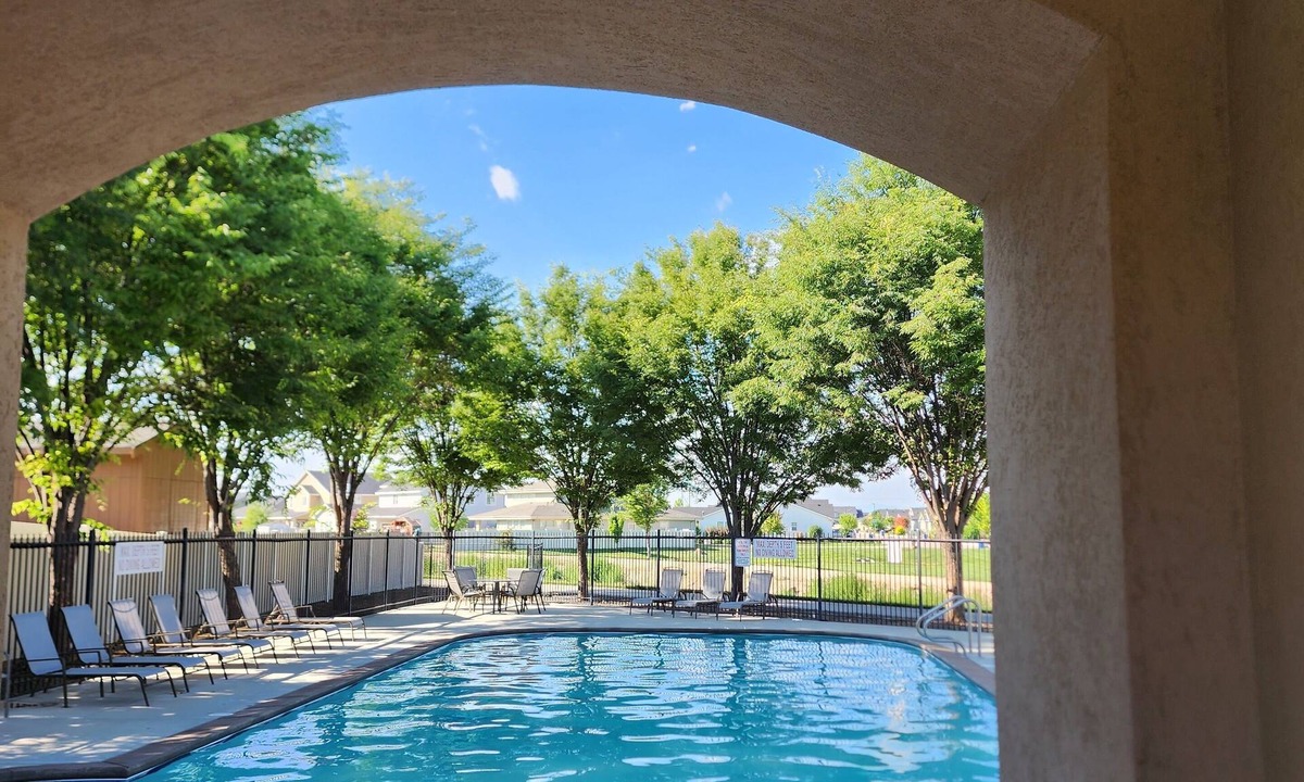 Nampa House | Castle Peak home w/HOT TUB, GAME ROOM + COMMUNITY POOL.