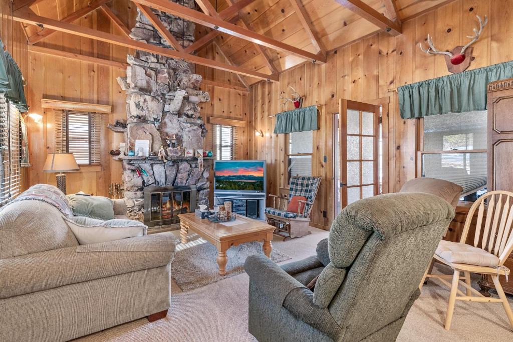 Big Bear Lake Ski Chalet | Chalet Des Ours