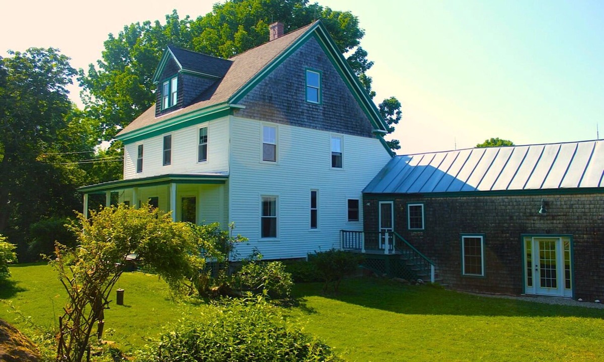 Lincolnville House | Charming 1911 Farmhouse, 7 Wooded Acres Adjacent Camden Hills State Park