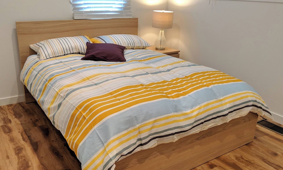 Miracle Mile House | Charming 2-bedroom with AC, WiFi in vibrant Los Angeles