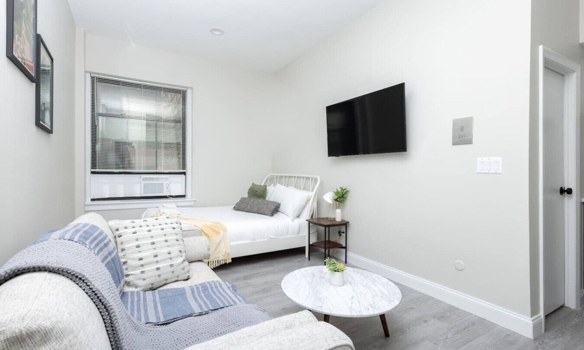 Prudential - St. Botolph Apartment | Charming South End Studio Apt