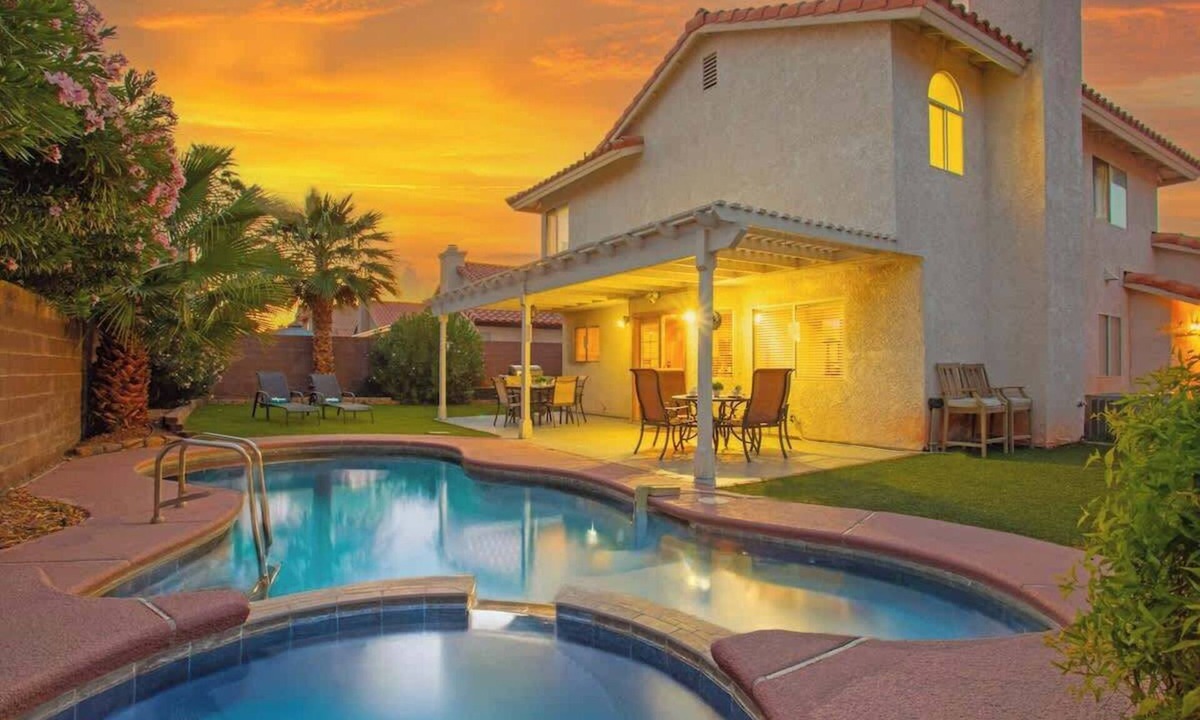 Green Valley House | Chic Oasis near Vegas w/Shimmering Pool