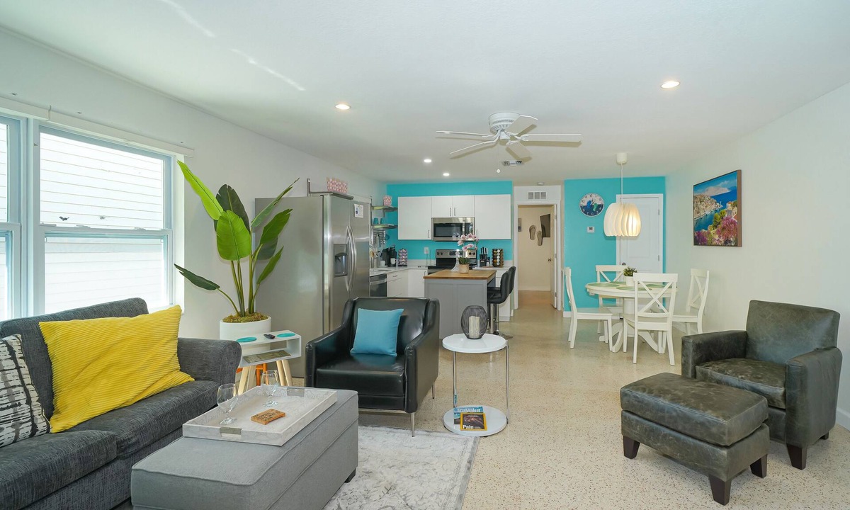 South Sarasota Villa | Clean & Modern, Close to Beach, Restaurants, Downtown SRQ!