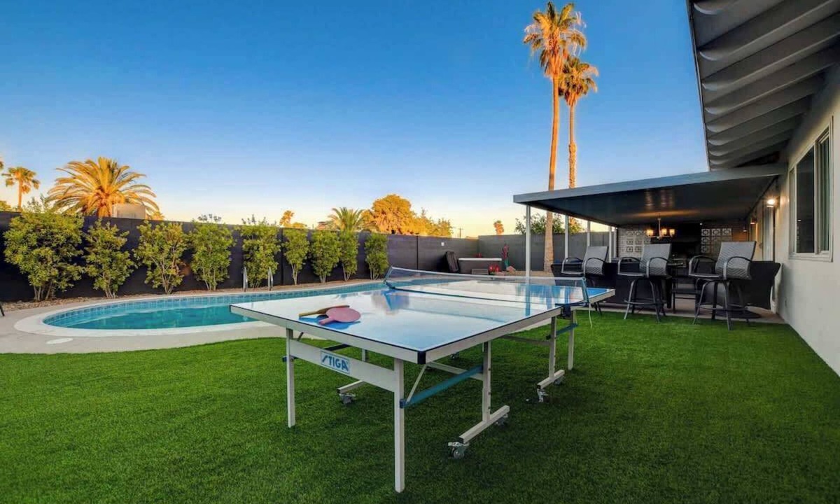 Las Vegas House | Close to Strip! Pool | Spa | Roulette Table | Golf