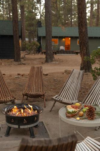 Big Bear Lake Hotel | Colorado Lodge