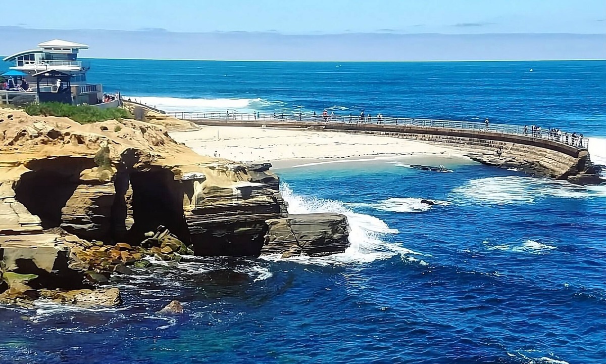 Village of La Jolla Hotel | Comfort and Convenience! Four Spacious Units, Near Children's Pool Beach