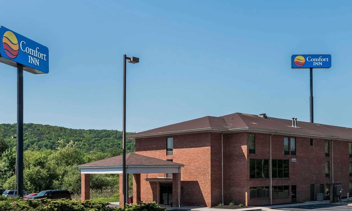 Pine Grove Hotel | Comfort Inn Pine Grove