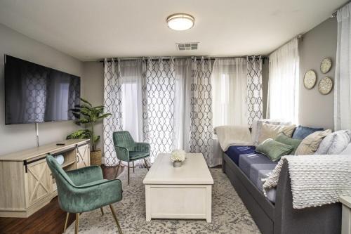 Rhodes Ranch House | Comfortable 3BR Vegas Home with Pets and Free Parking