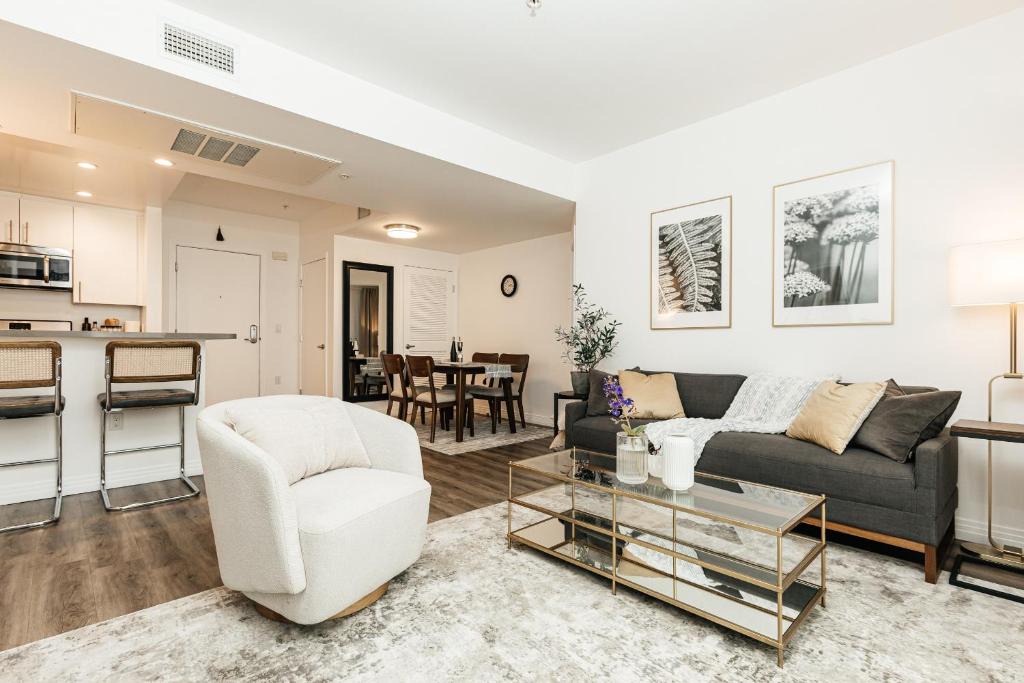 Westwood Apartment | Cozy 2BD apartment