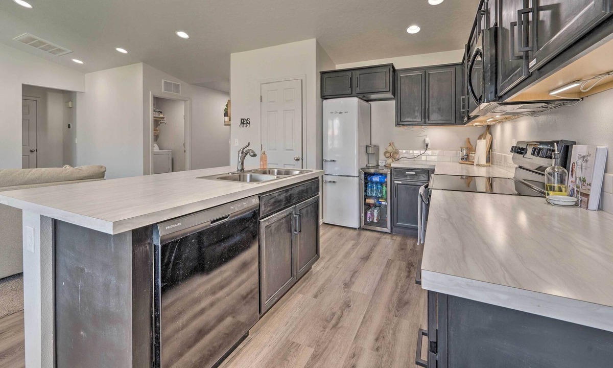 Caldwell House | Cozy Caldwell Abode w/ Hot Tub ~ 3 Mi to Dtwn