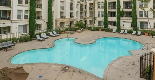 Orange Apartment | Cozy Home Close to Disney