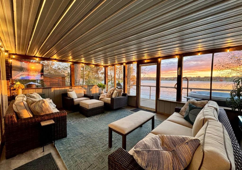 Decatur House | Cozy lakefront Aframe w hot tub & dock