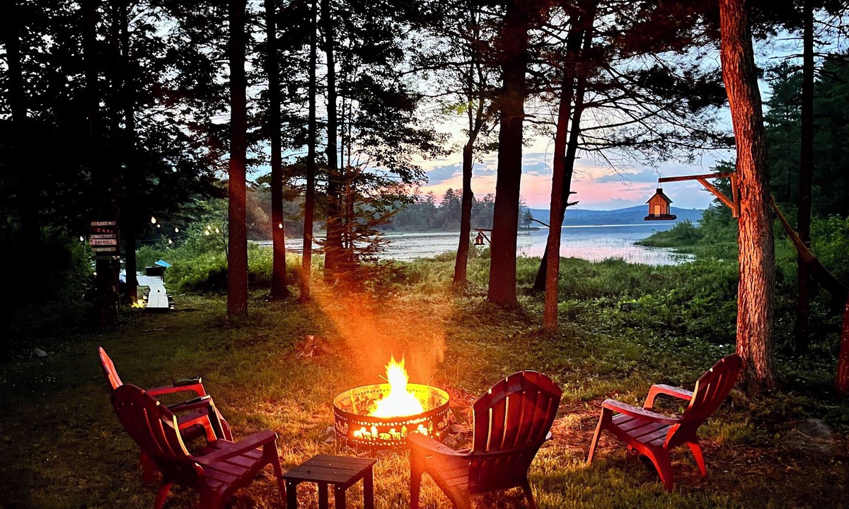 Embden House | Cozy, NEW log cabin on Fahi Pond! Right on ATV trail through Kennebec Valley.