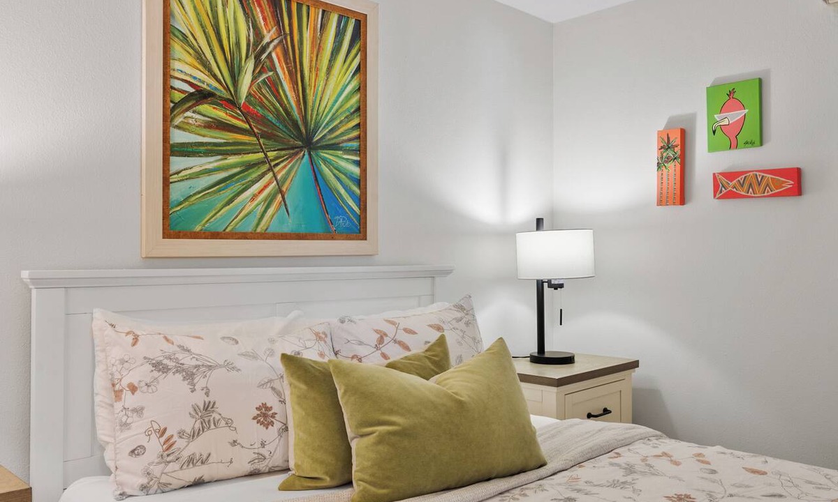 Anna Maria Condo | Cozy North end hideaway! 5-min walk to beautiful white sand beach at Bean Point.